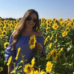 Meet your Posher, Danielle